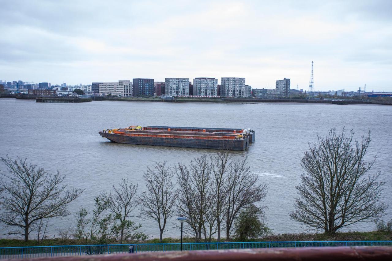 Appartement Remarkable 2-bed With Sea View Londen