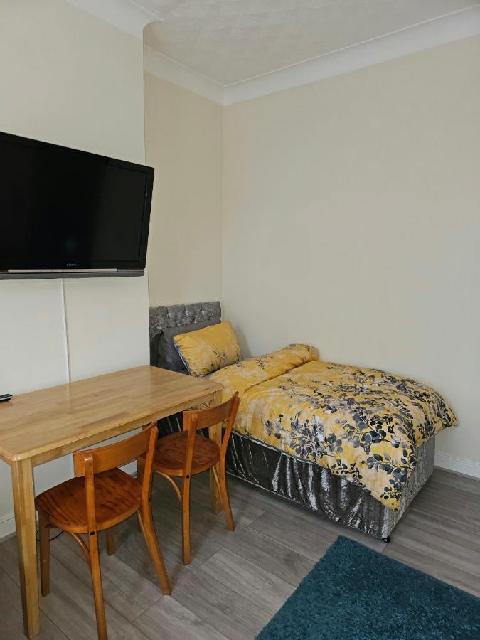 Quarto em Acomodações Particulares Apartment, Line *