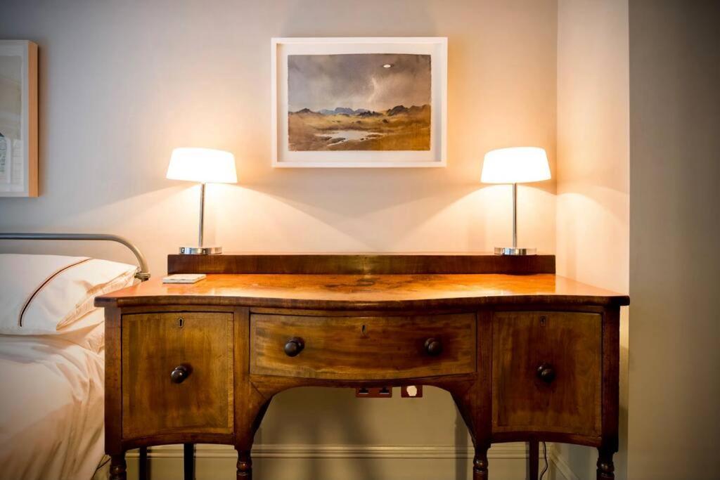 Kings Cross, Self-contained House & Private Garden Holiday home