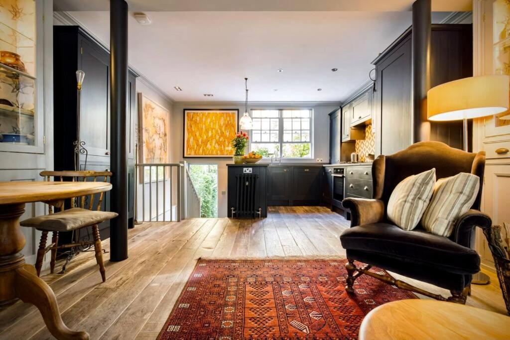 Kings Cross, Self-contained House & Private Garden