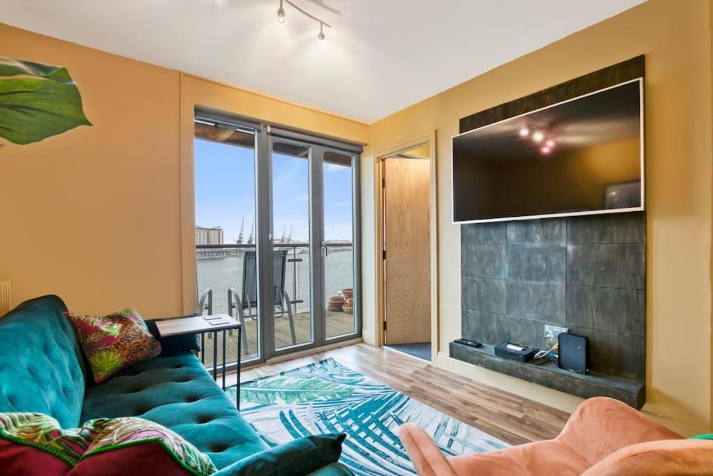 2 Bed Docklands Apt- 02 & Excel Apartamento