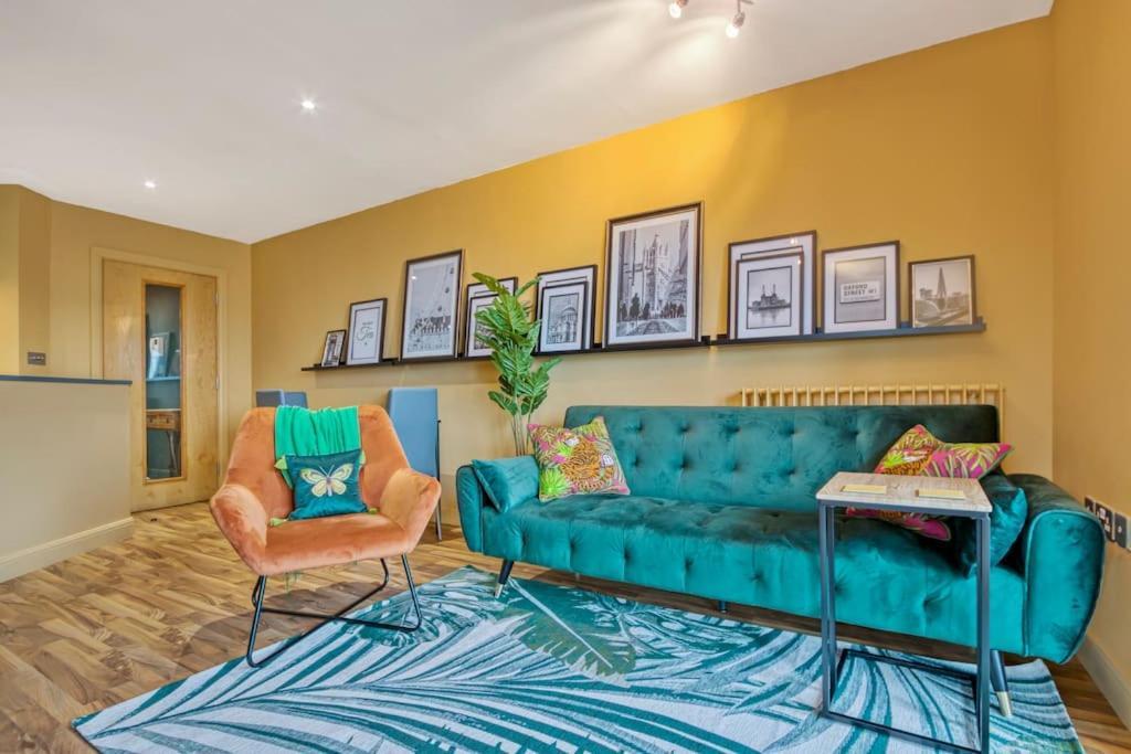 2 Bed Docklands Apt- 02 & Excel * Londres