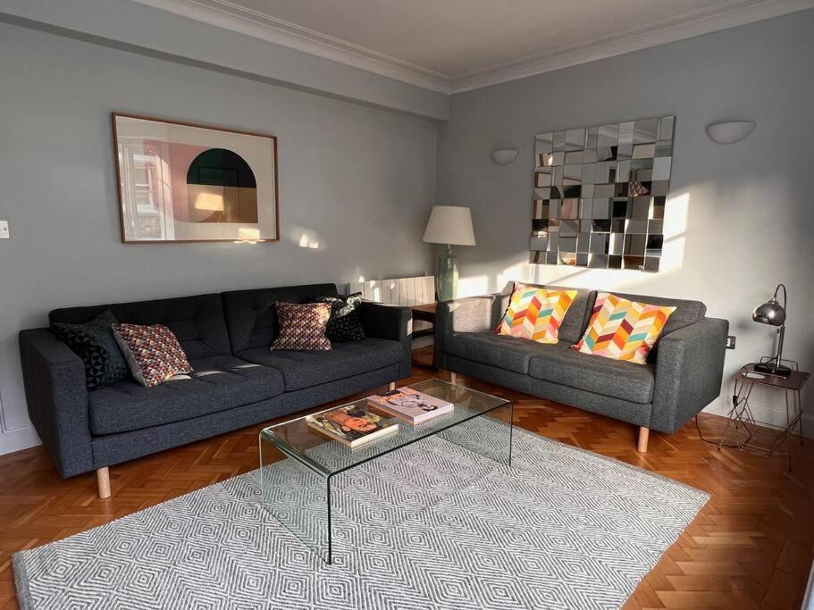 Apartamento Fitzrovia / Bloomsbury / West End - Two Bed Londres