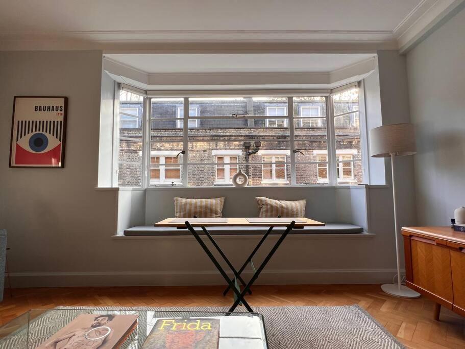 Fitzrovia / Bloomsbury / West End - Two Bed Apartamento Londres