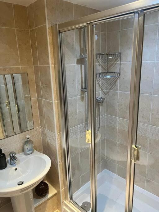 Easy - Bright And Airy 2bed Apart Appartement