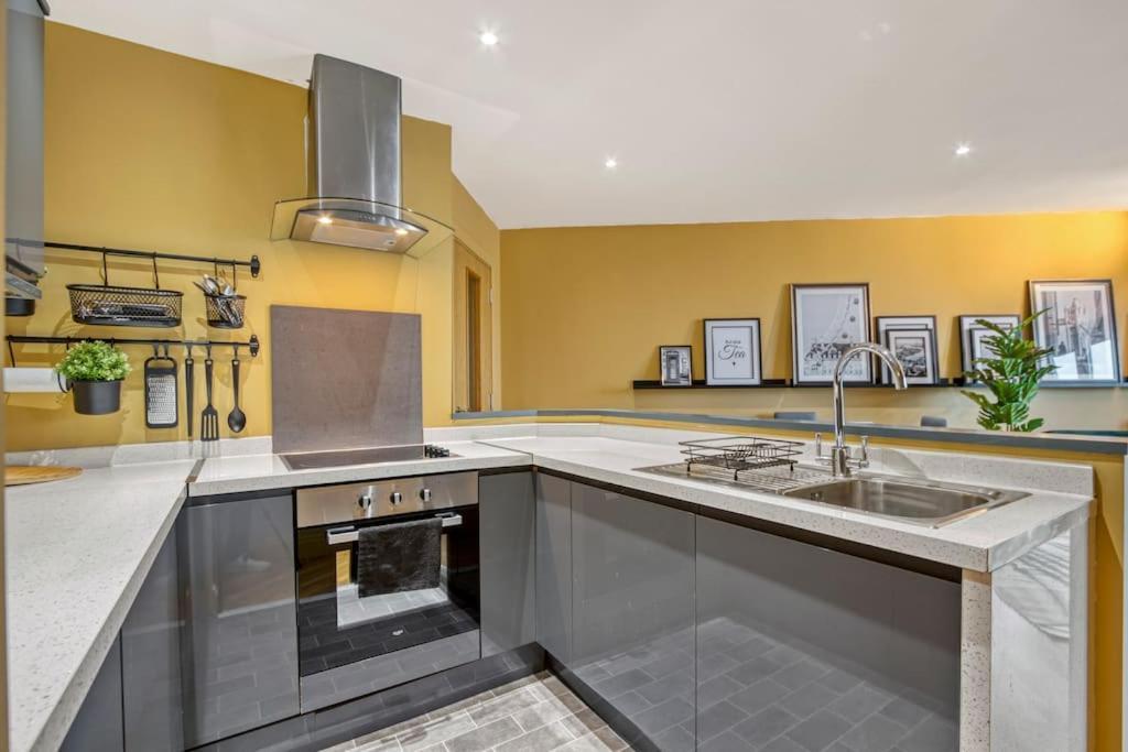 Apartamento 2 Bed Docklands Apt- 02 & Excel Londres