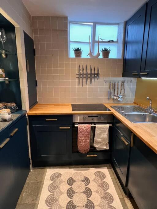 Fitzrovia / Bloomsbury / West End - Two Bed *