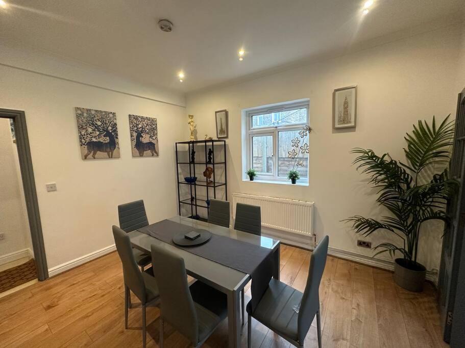 Vakantiehuis 5 Bedroom House Se6