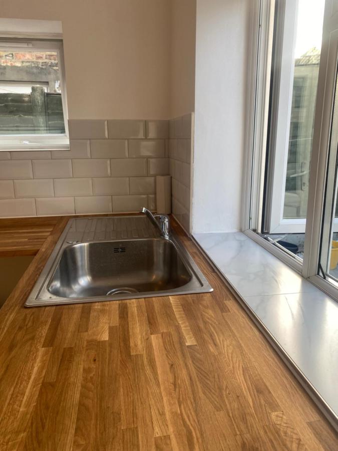 Cosy House In Newham Homestay London