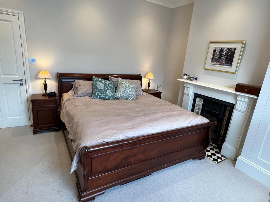 Four Bedroom Modern Victorian Wandsworth House * Londres