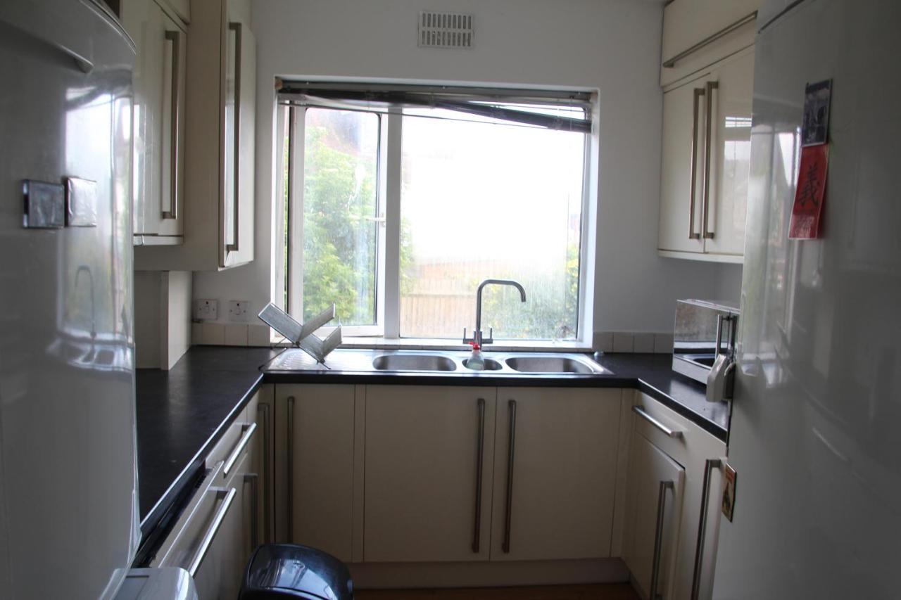Comfortable Single Bed Garden View * Londres