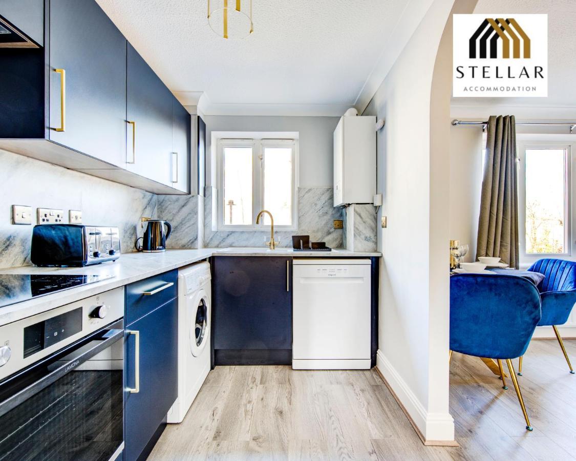 Luxury One Bedroom Newly Refurbished By Stellar Short Lets & Serviced Canary Wharf Manchester Leisure Apartamento Londres