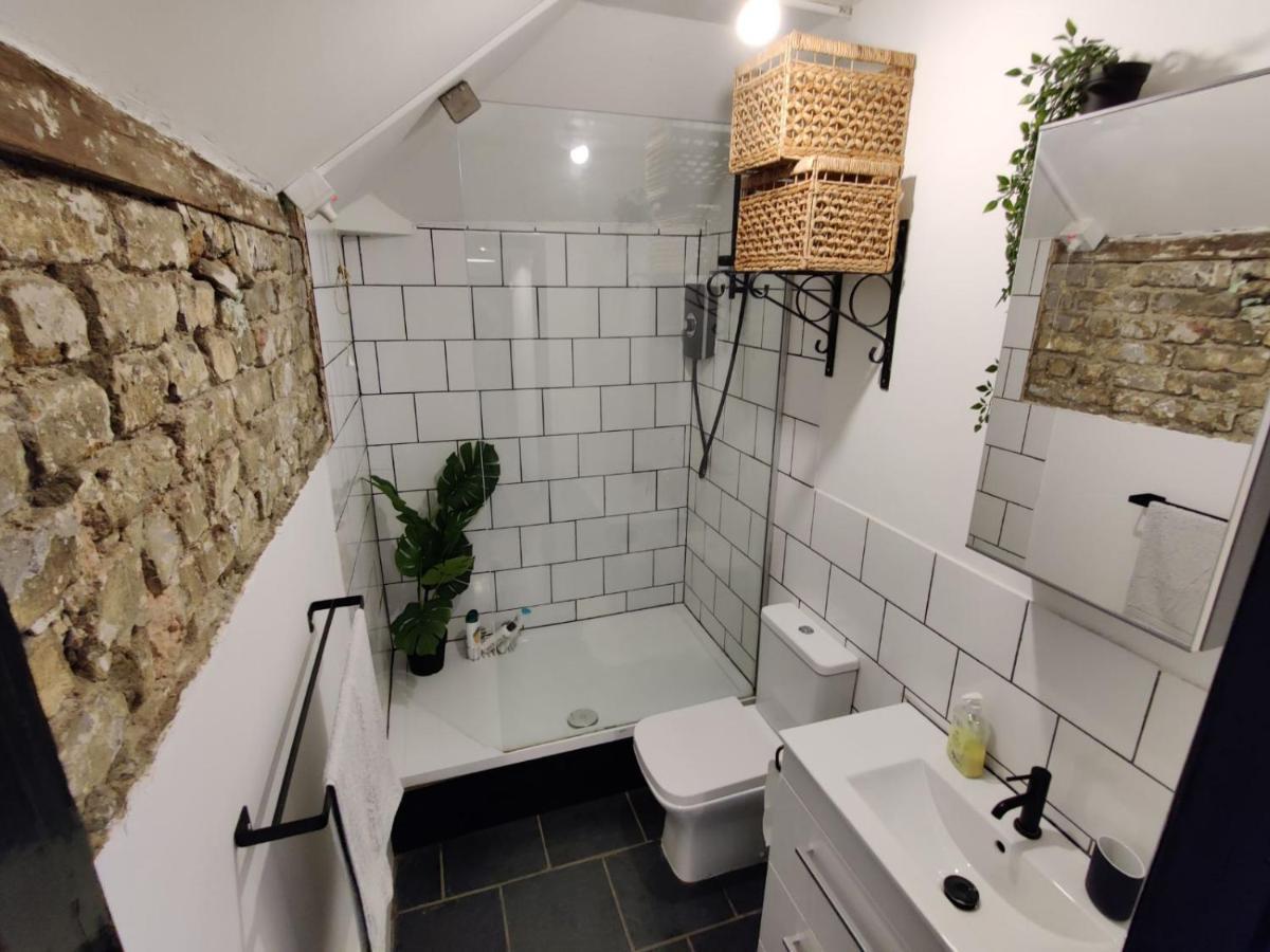 Apartamento Unique Antique 2br@hackney Canal Londres