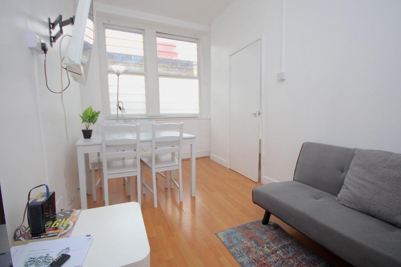 Great Flat Located In Trendy Soho