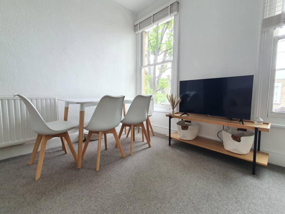 Beautiful Flat In Bow Londen