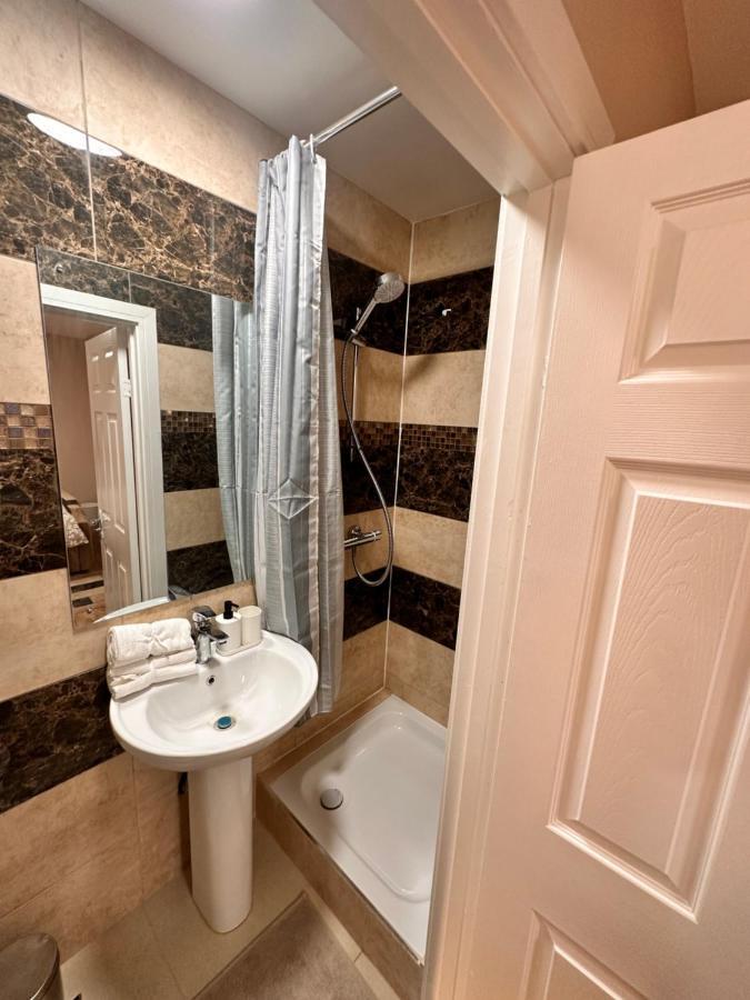 Canary Wharf Single Double And En-suite * Londres