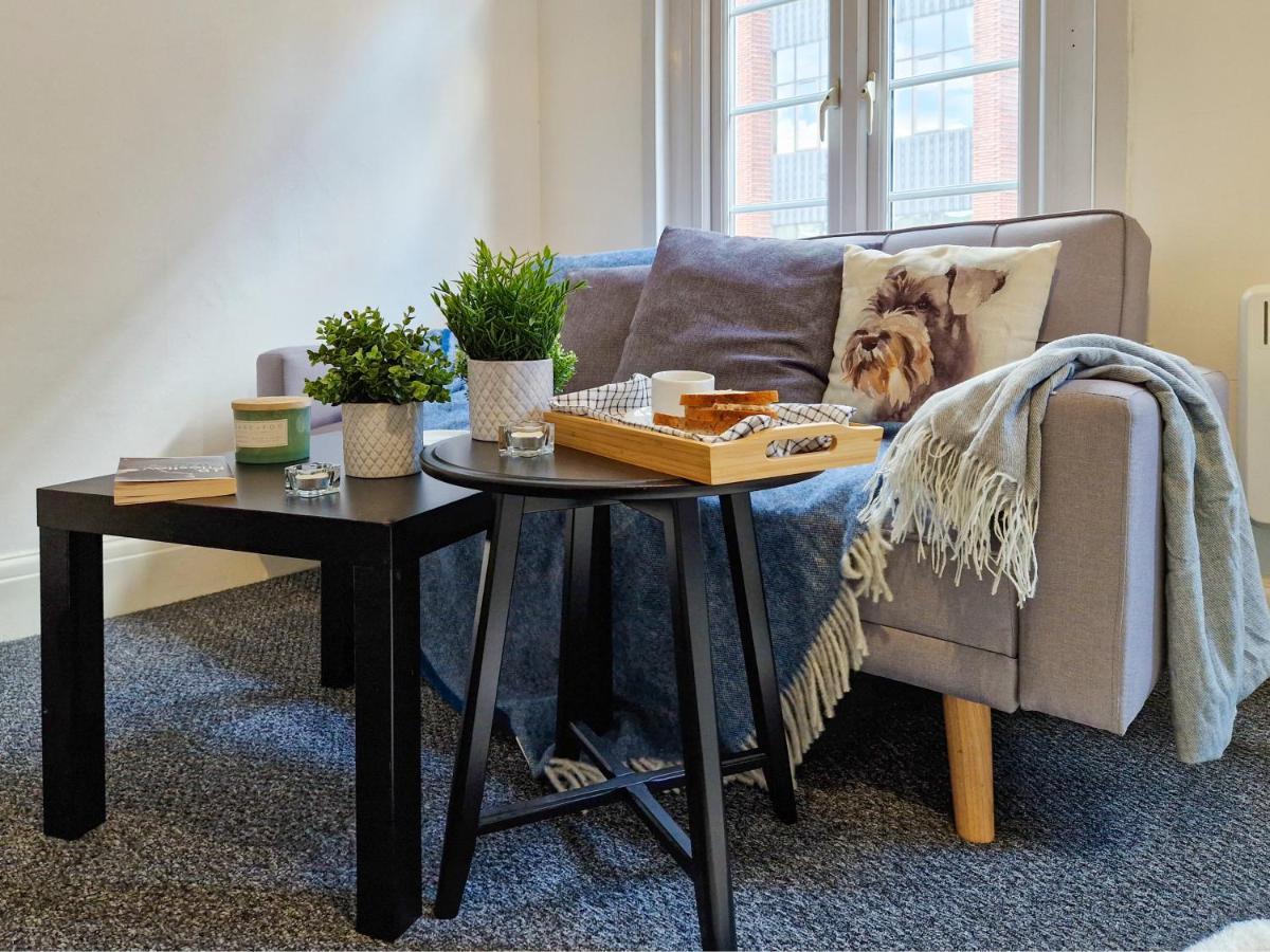 Spacious With Sofa * Londres