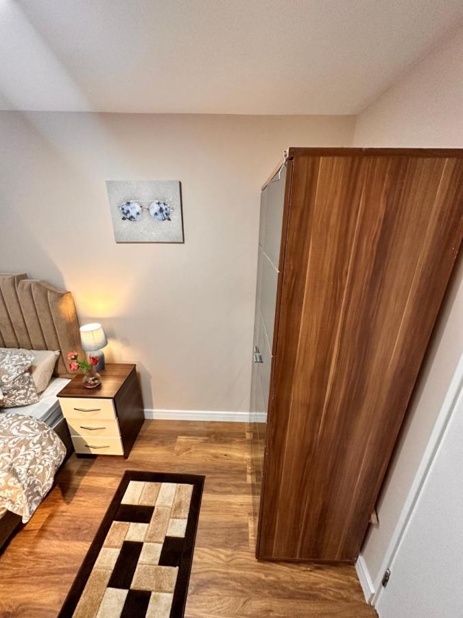 Canary Wharf Single Double And En-suite * Londres