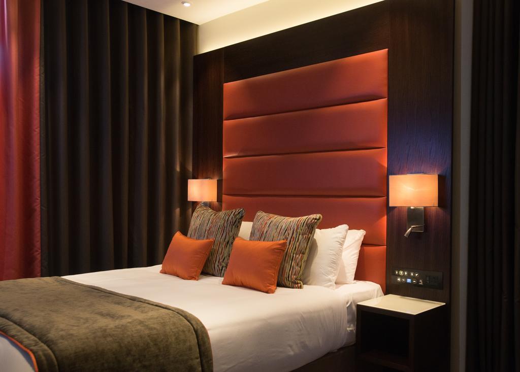 St George's - Wembley 4*