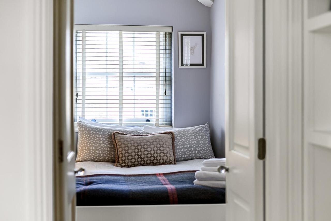 Woodbridge House Apartment London