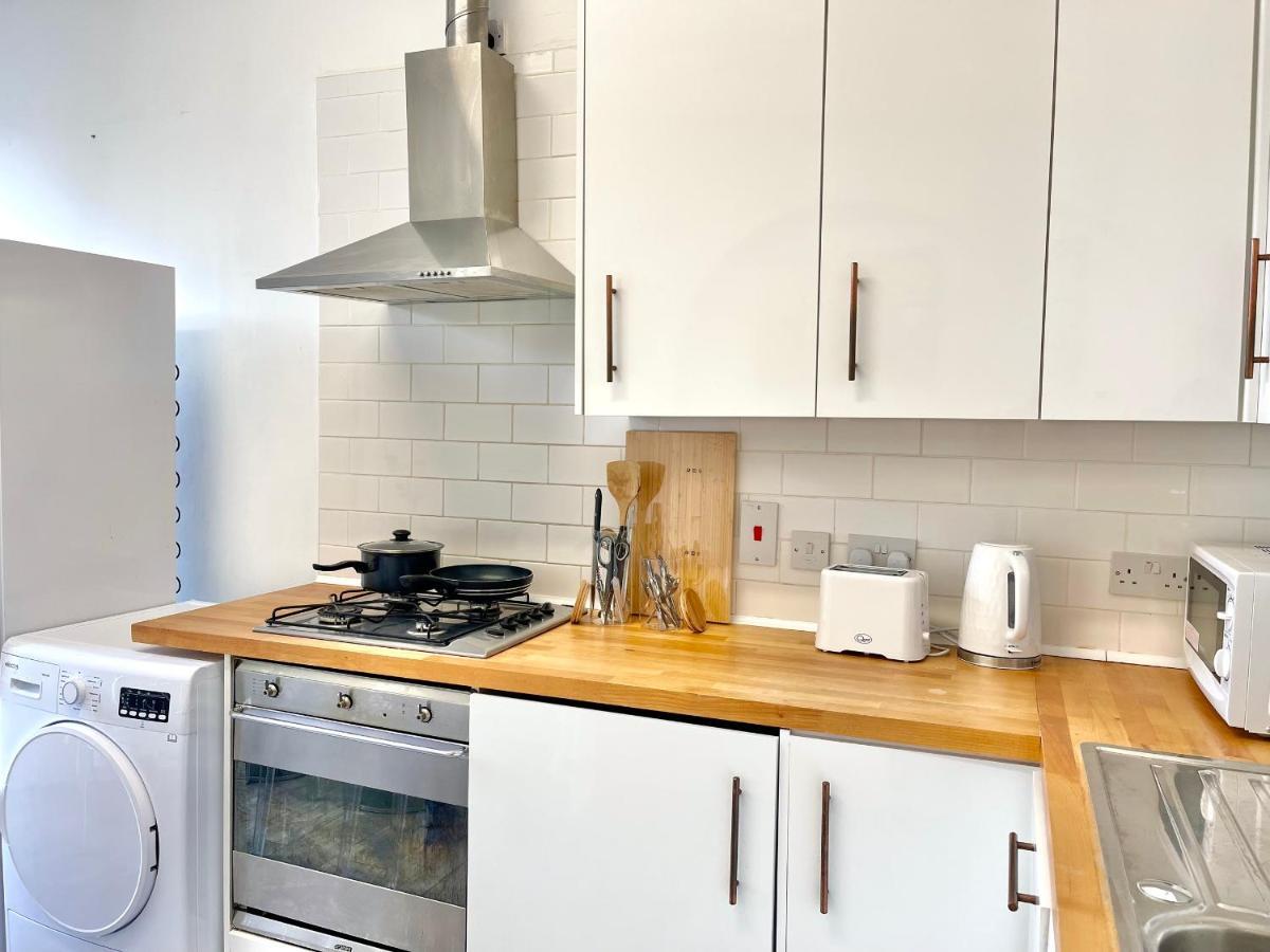 Archway Station Big Bedroom Flat * Londres