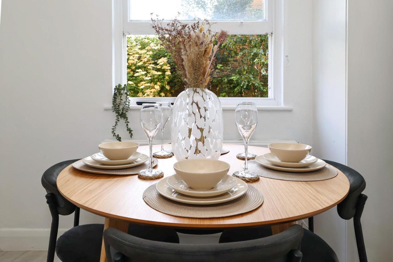 W For 4. Open Plan Kitchen/living Apartamento *