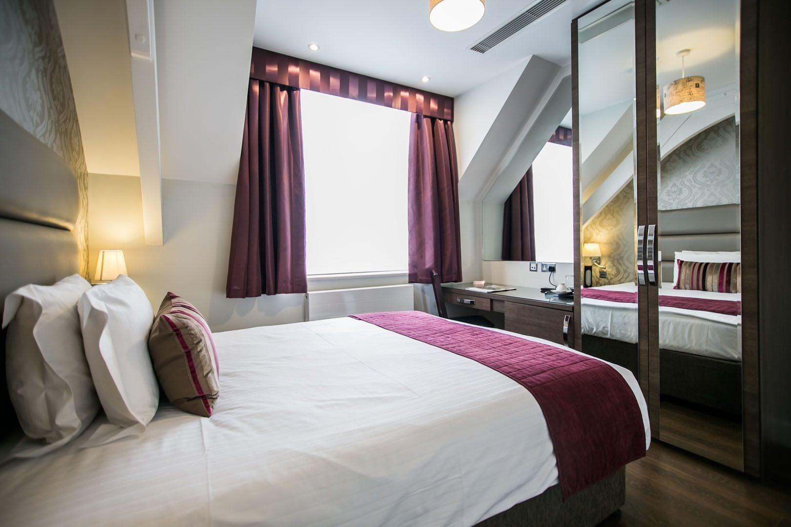 The Pillar Hotel 4*