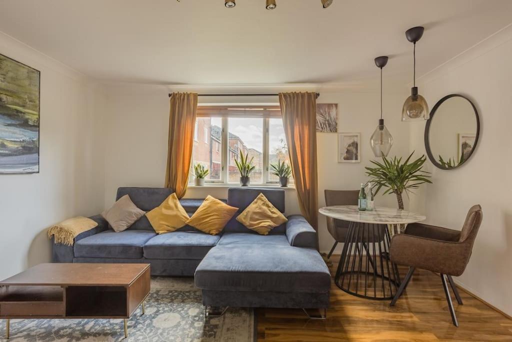 Bright &spacious One Bedroom Flat Off Canary Wharf Apartamento Londres