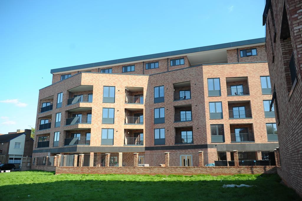 Aparthotel Canary Heights London