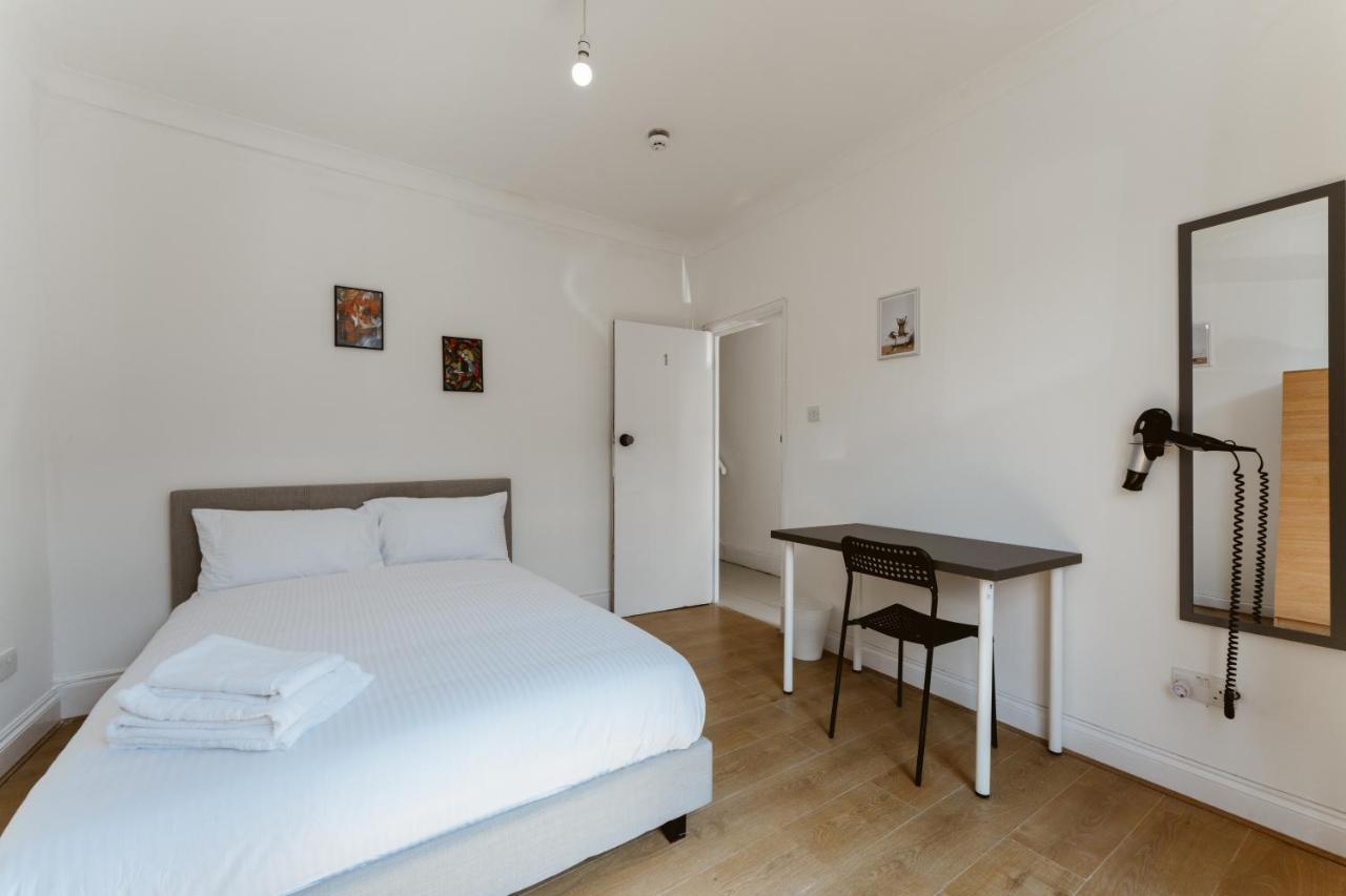 Plaistow Cosy Double - 8 Pensión