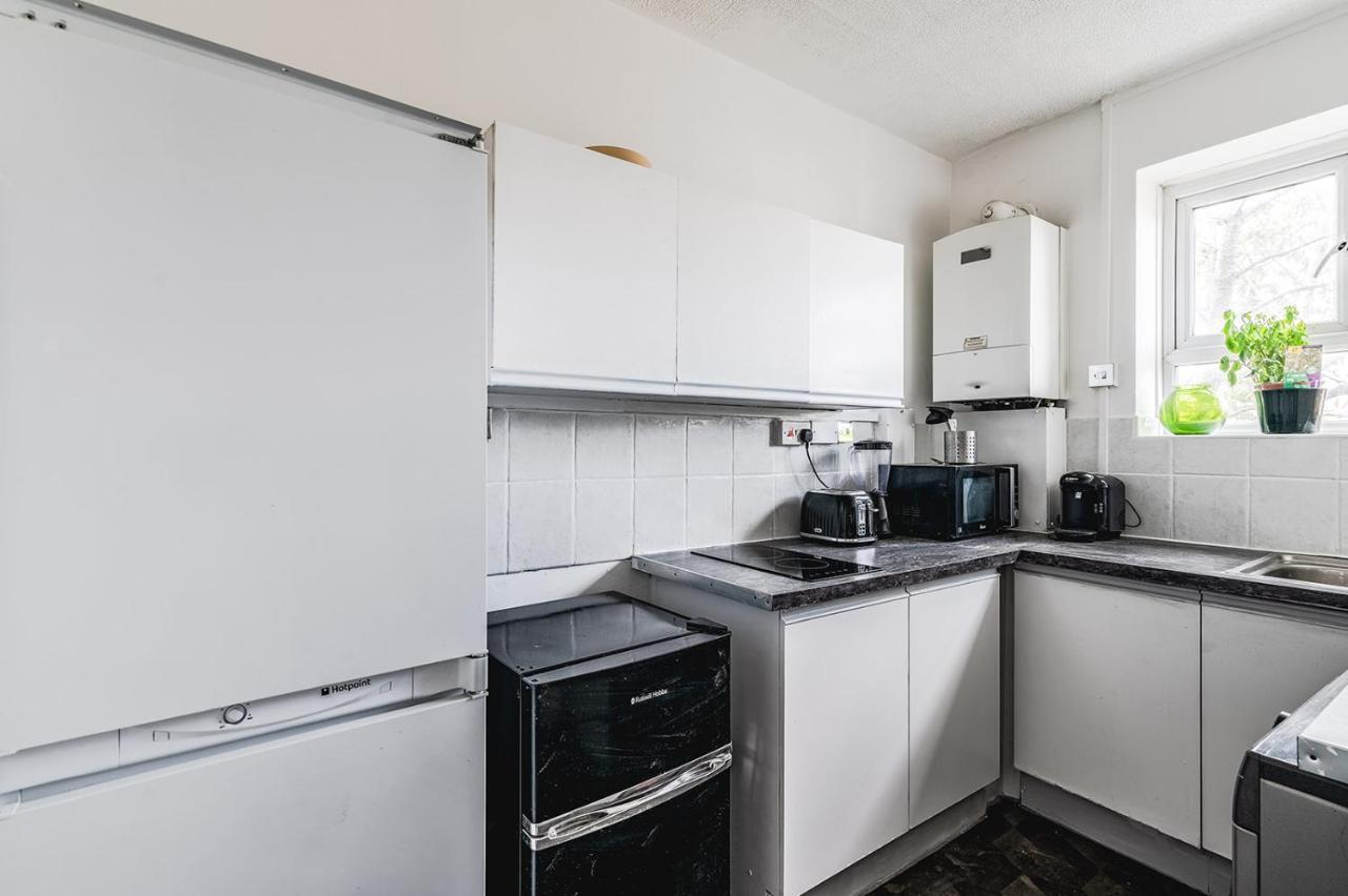 Apartamento Astonishing Two Bedroom In Nelson Londres