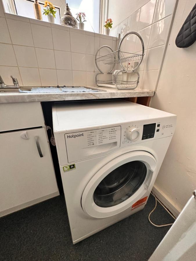 2 Amazing Double In Whitechapel Guest house *