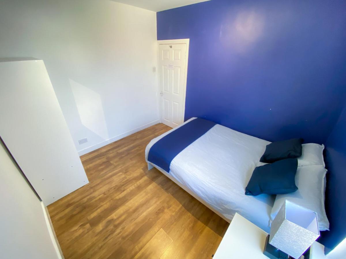 4 Bedroom House Parking & Garden Near Central Vakantiehuis Londen