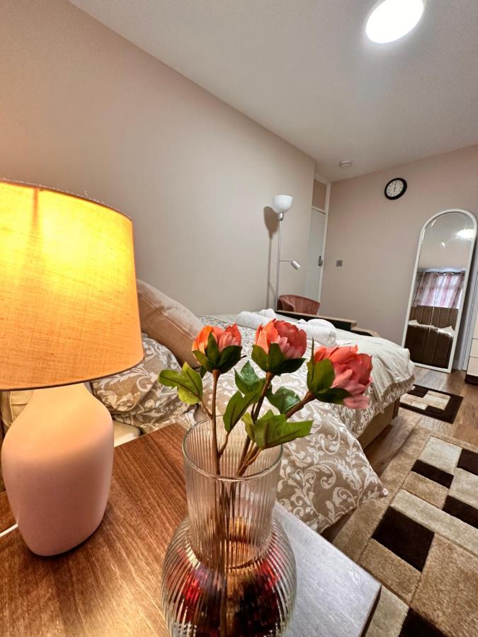 Pensión Canary Wharf Single Double And En-suite *