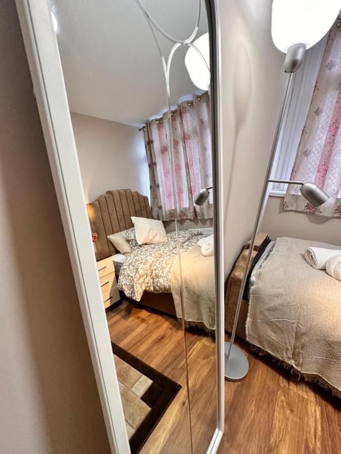 Pensión Canary Wharf Single Double And En-suite