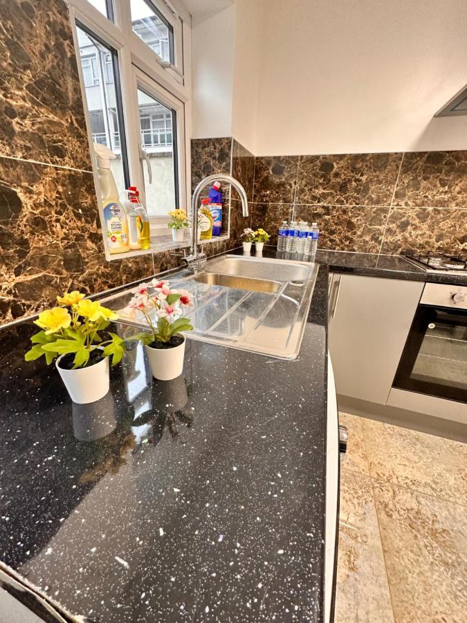 Pensión Canary Wharf Single Double And En-suite