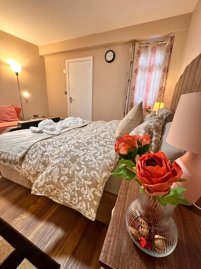 Pensión Canary Wharf Single Double And En-suite *