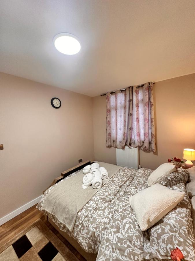 Canary Wharf Single Double And En-suite *