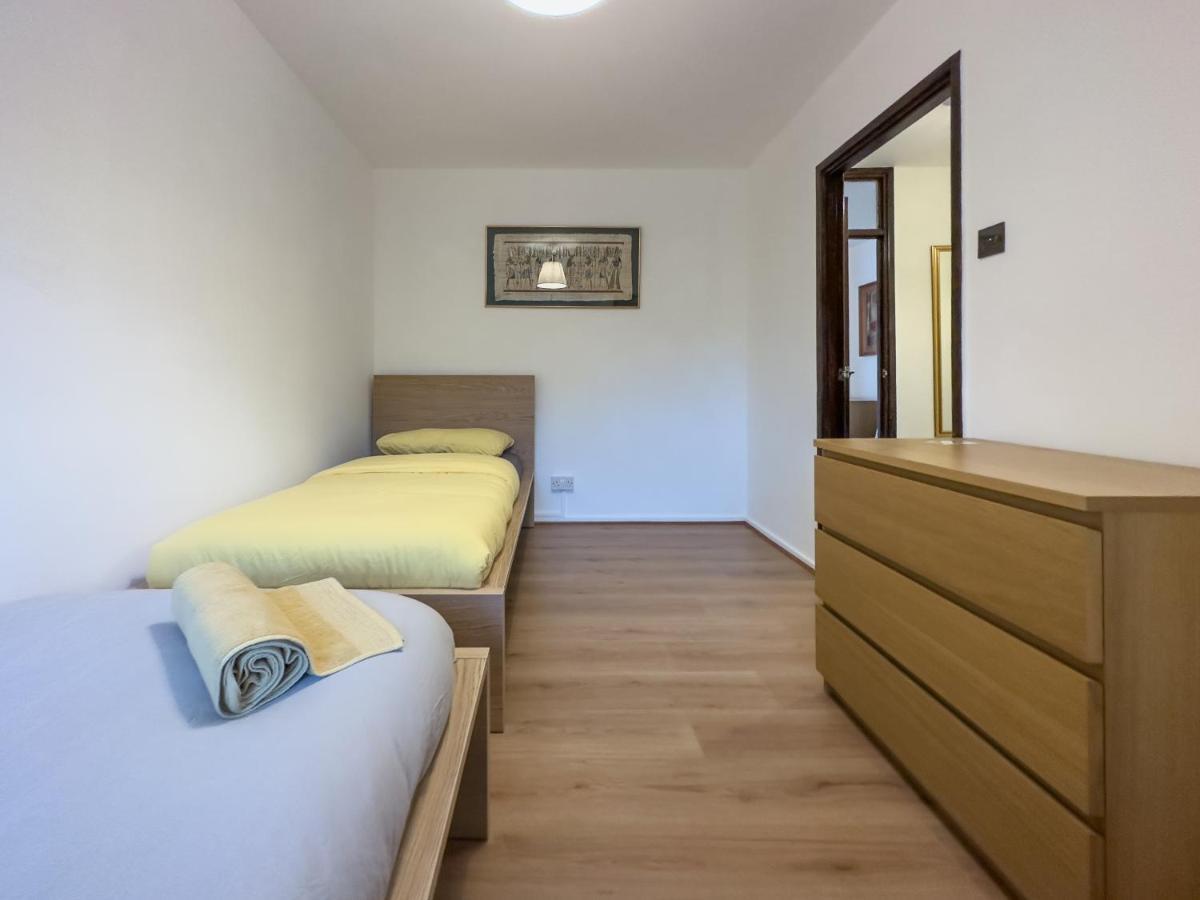 Apartamento Beautiful 2 Bedroom & Balcony Flat In *