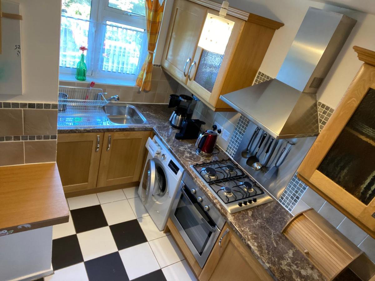 Apartamento Beautiful 2 Bedroom & Balcony Flat In *
