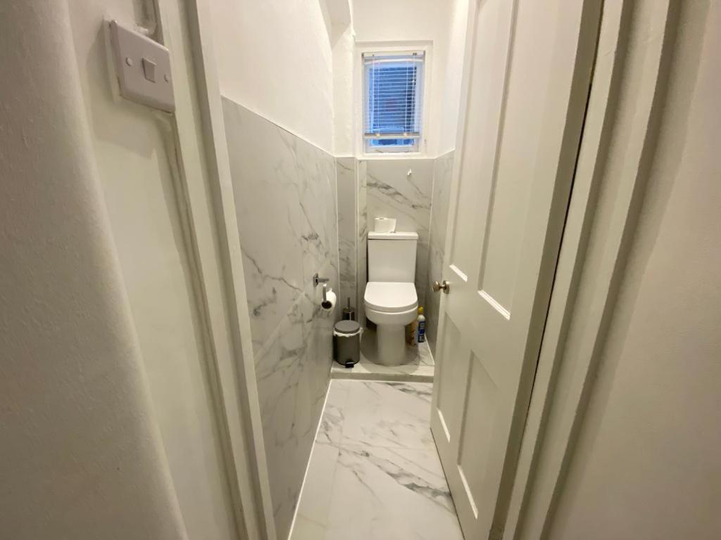 Apartamento Beautuful 2 Bed In Londres