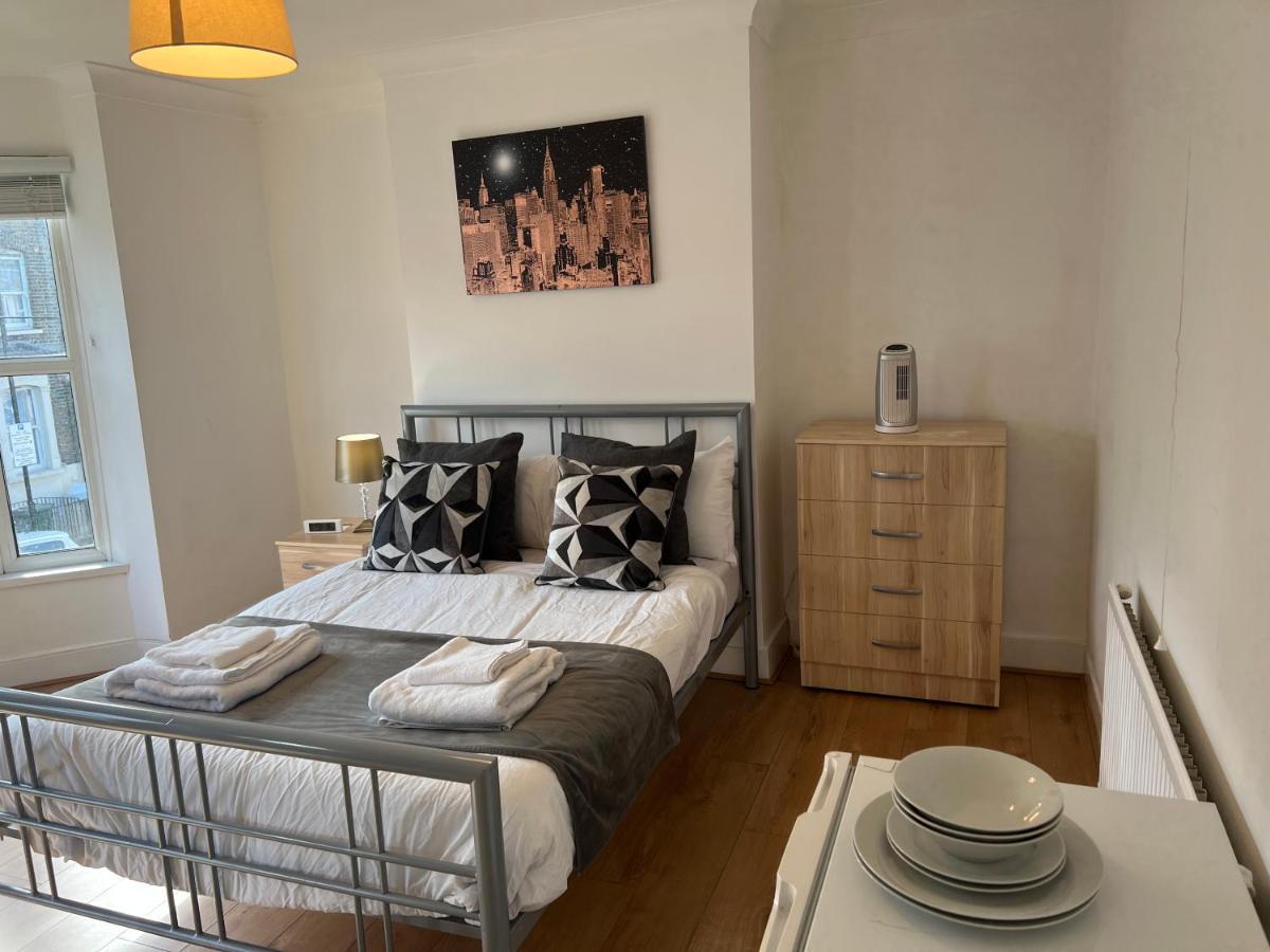 Stratford Cozy Double Homestay