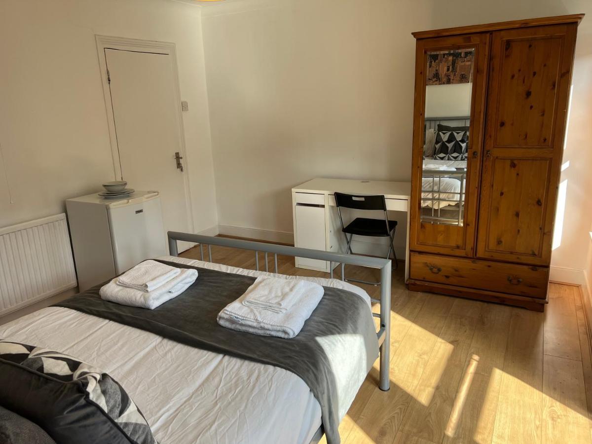 Stratford Cozy Double Homestay *