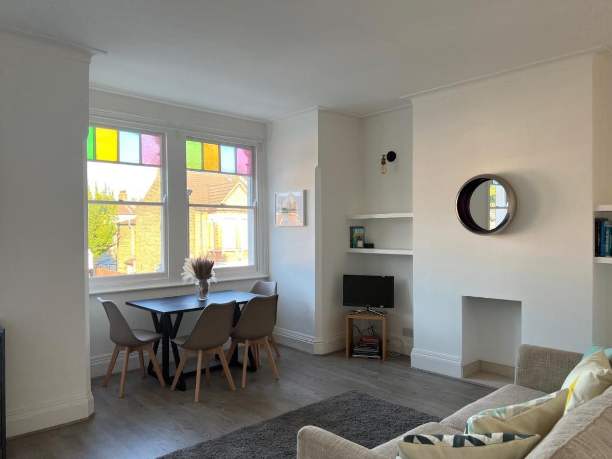 Apartment Bright And Stylish 2 Bedroom First Floor Flat