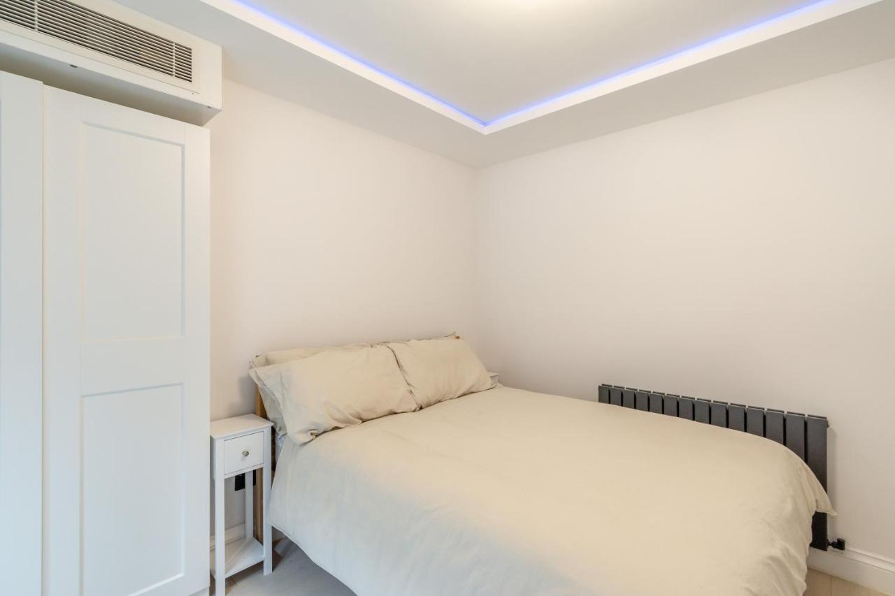 Appartement Modern Garden Flat With Private Parking