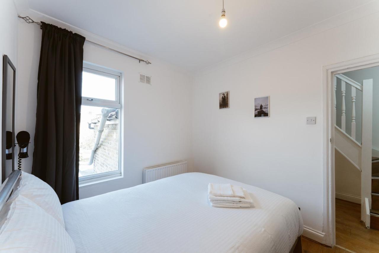 Plaistow Cosy Double - 8 * Londres