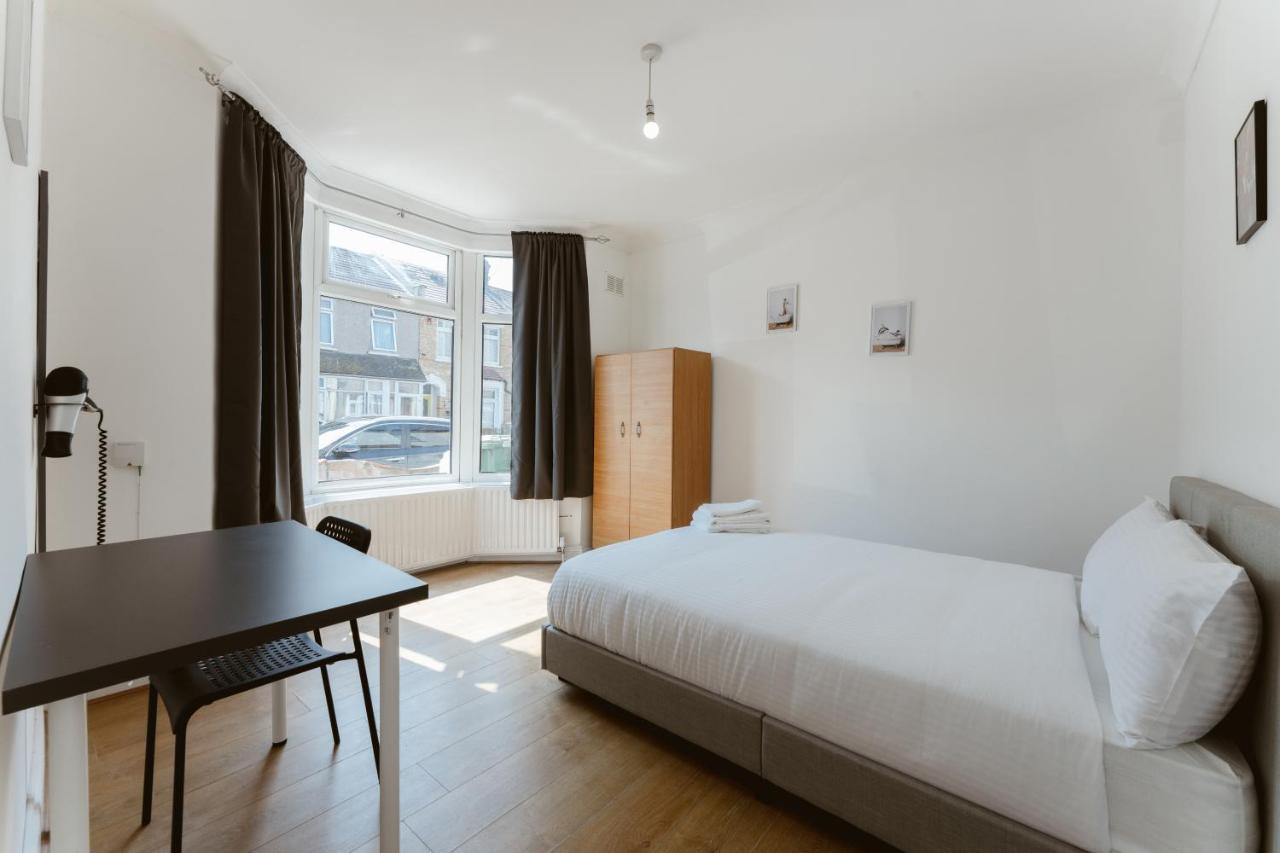 Plaistow Cosy Double - 8 Pensión Londres