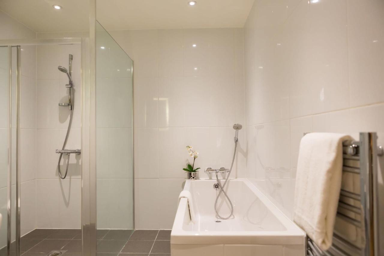 Cosy And At Chapter Aldgate In Appartement