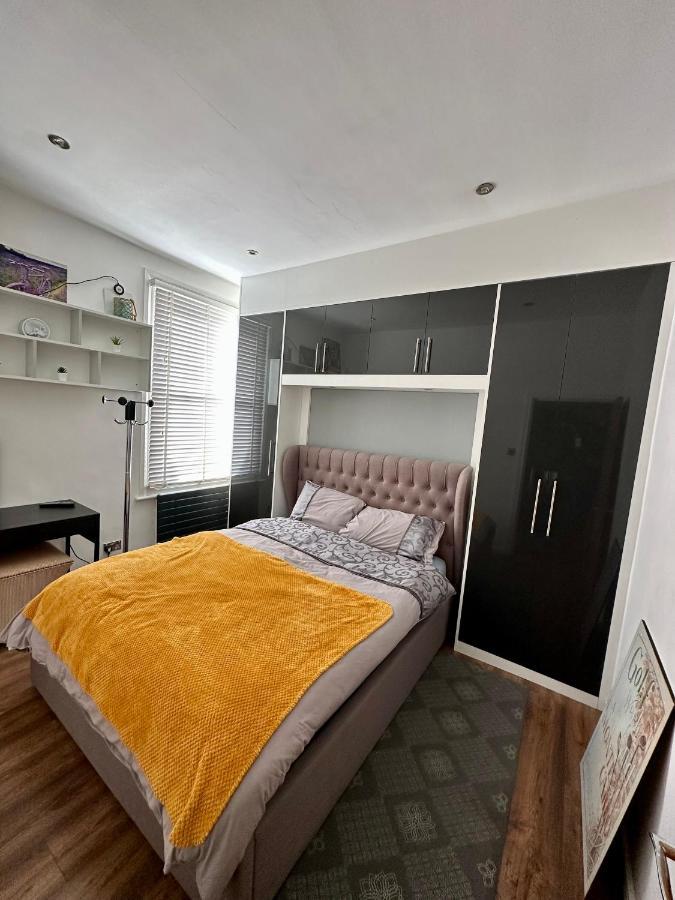 Kay Road Apartment