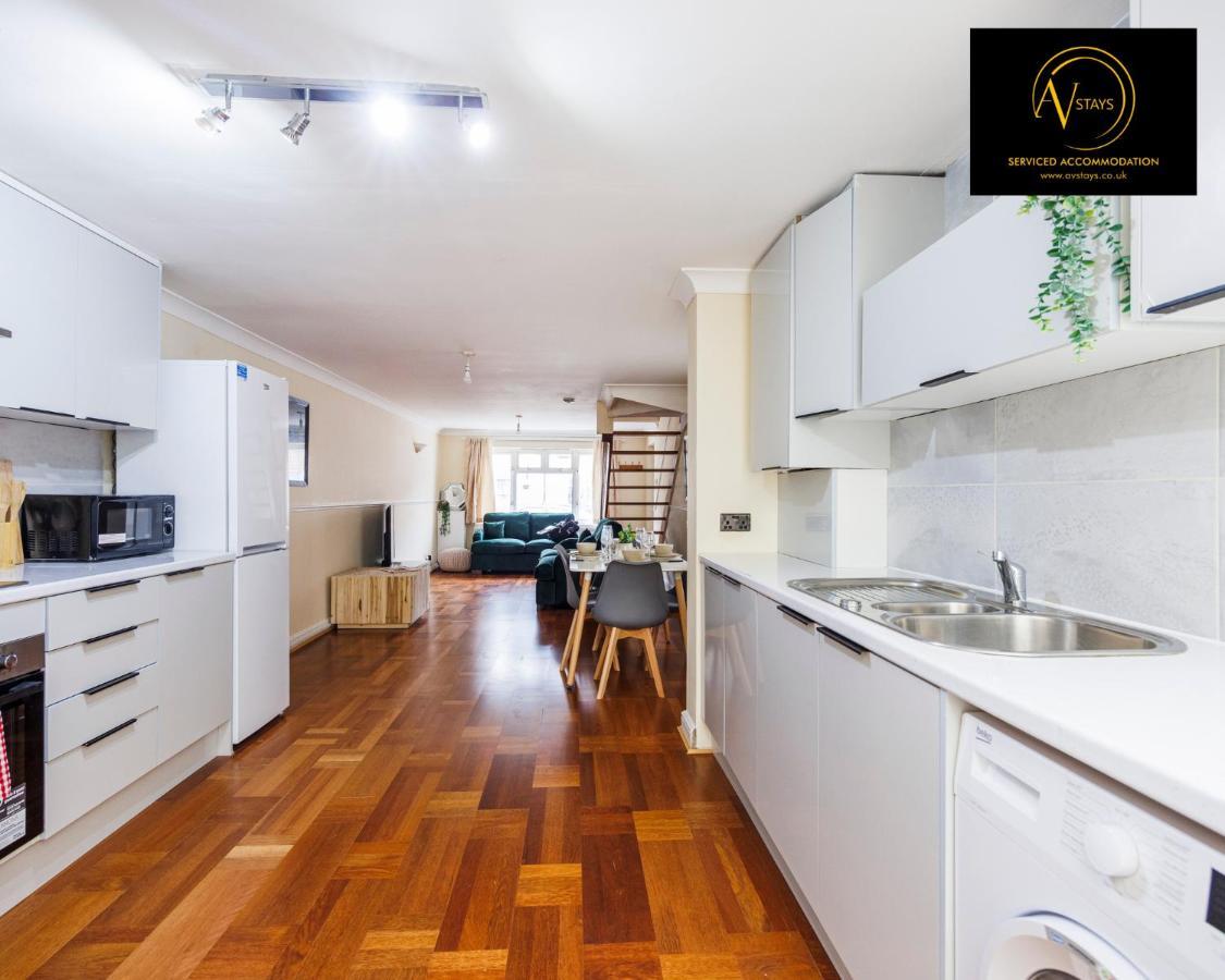 Vakantiehuis 2 Bedroom House By Av Stays Short Lets Croydon With Free Wi-fi Londen